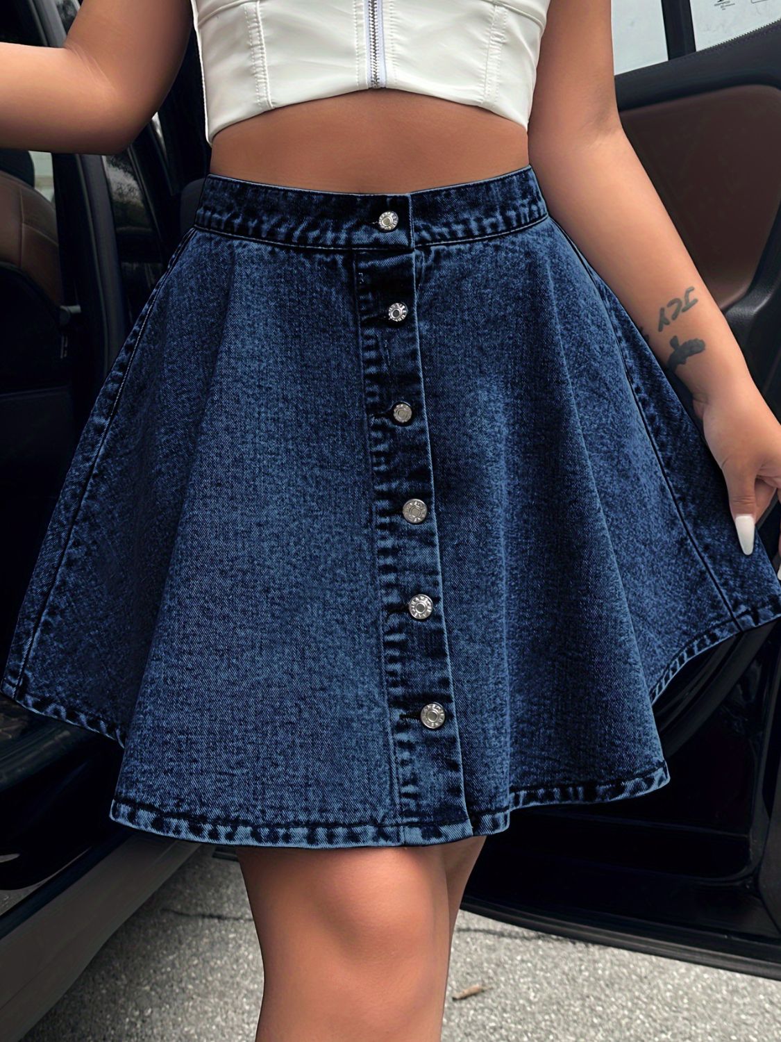 Buttoned Mini Denim Skirt - Fashionistas Showroom